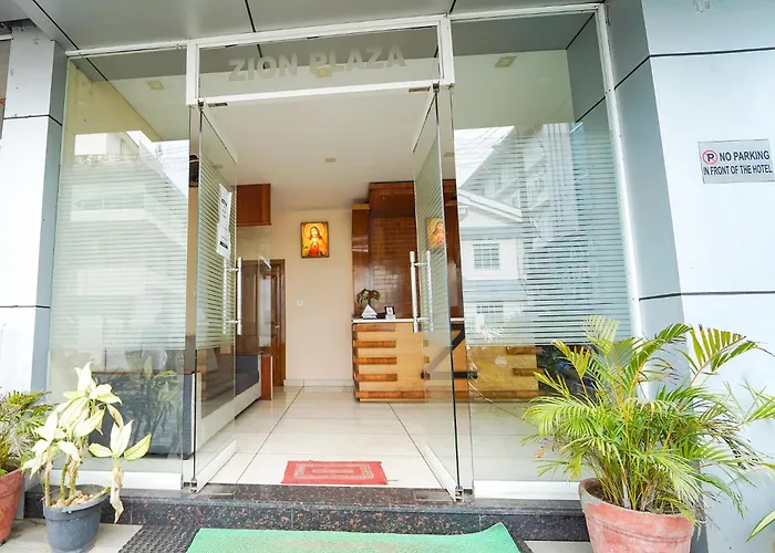 Zion Plaza Hotel Nedumbassery